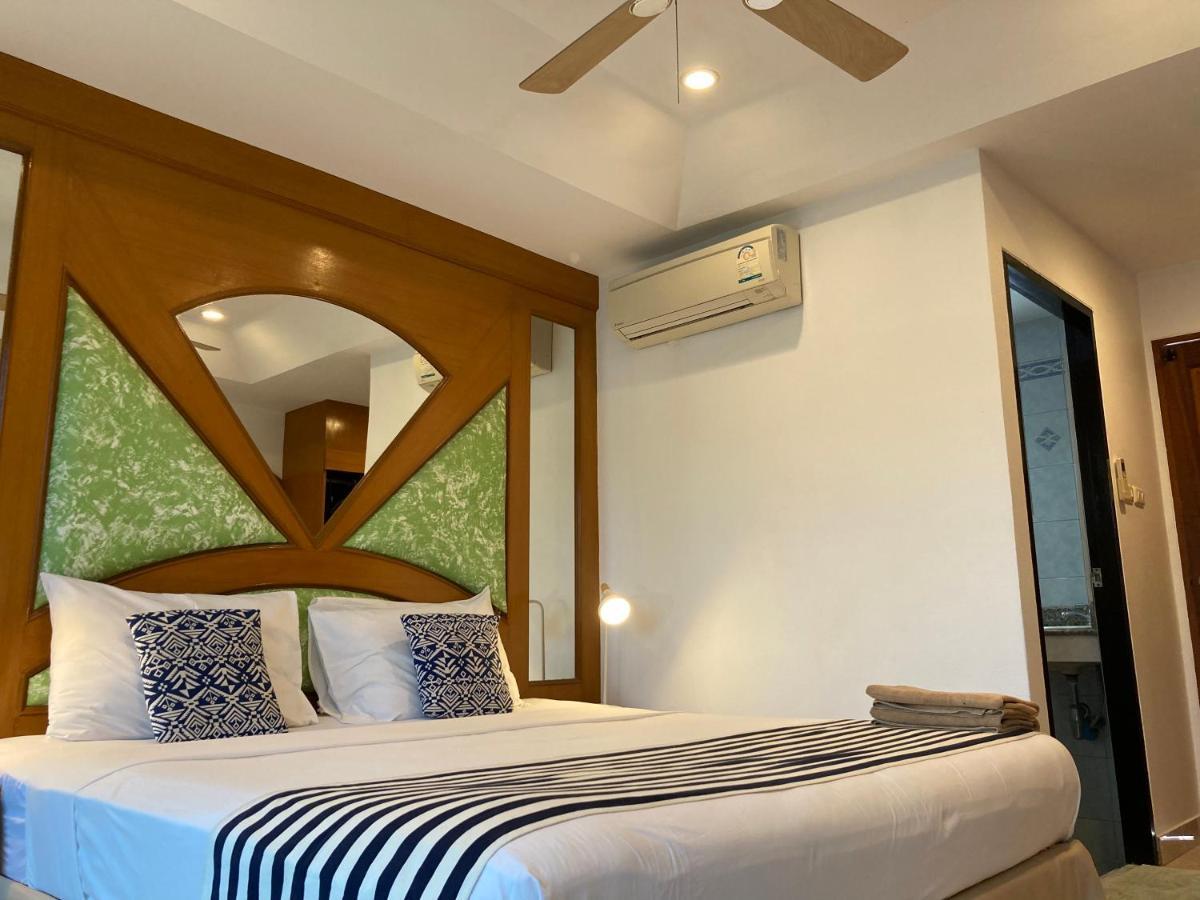Waree'S Guesthouse Kata Beach  Buitenkant foto