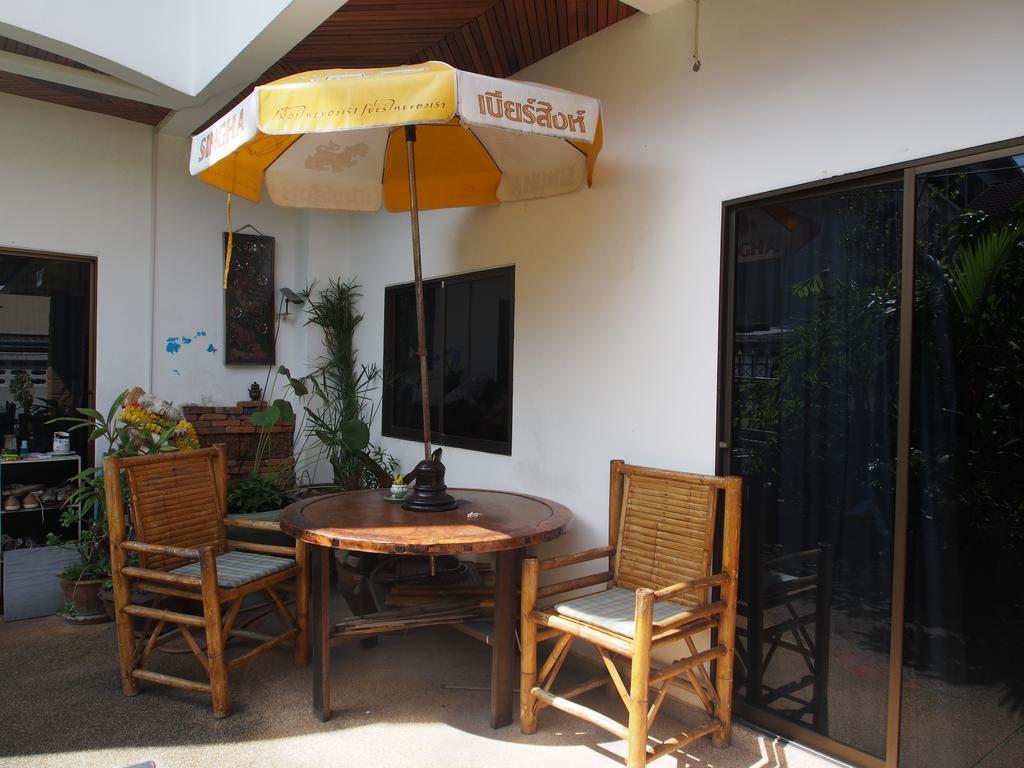 Waree'S Guesthouse Kata Beach  Buitenkant foto