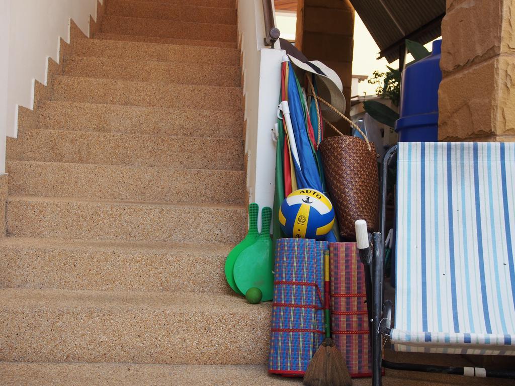 Waree'S Guesthouse Kata Beach  Buitenkant foto