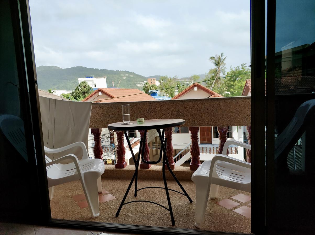 Waree'S Guesthouse Kata Beach  Buitenkant foto