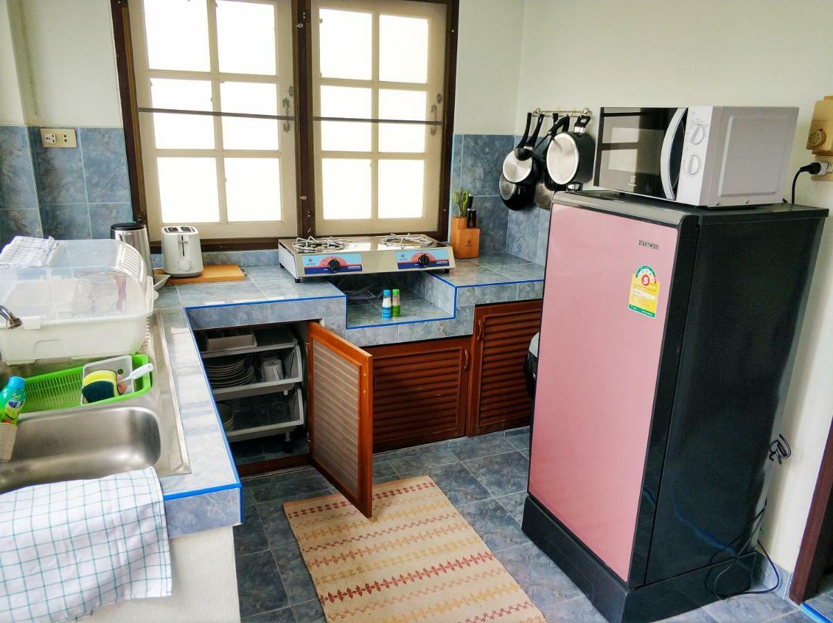 Waree'S Guesthouse Kata Beach  Buitenkant foto